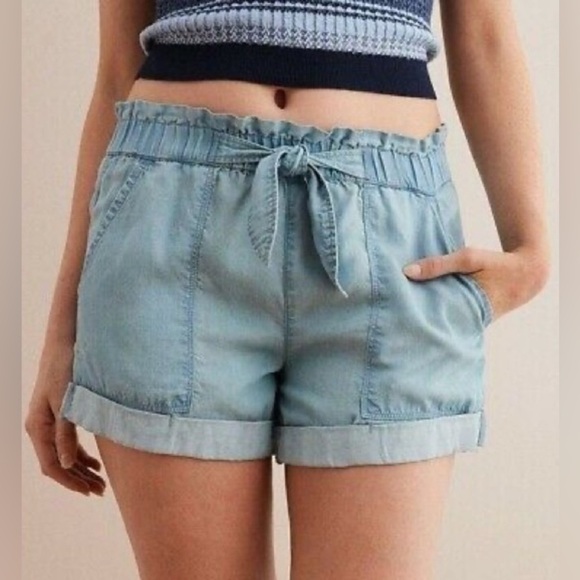 Aerie Women's Paper Bag Shorts Size M Chambray Tie Waist Casual Spring Roomy - Picture 1 of 9